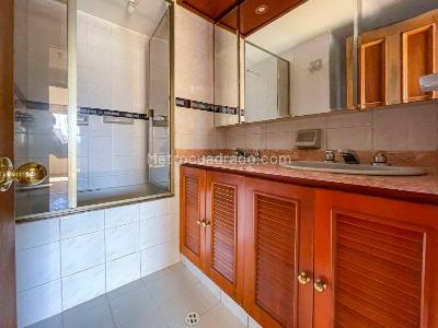 Apartamento de 4 alcobas en venta en Pasadena, Bogotá, 131 m² · foto 8 de 10