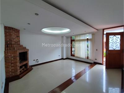 Casa de 4 alcobas en venta en Sabaneta, Sabaneta, 295 m² · foto 2 de 20