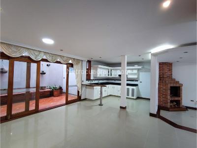 Casa de 4 alcobas en venta en Sabaneta, Sabaneta, 295 m² · foto 5 de 20