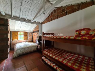 Casa de 3 alcobas en venta en Vereda Pantanillo, Envigado, 260 m² · foto 9 de 15