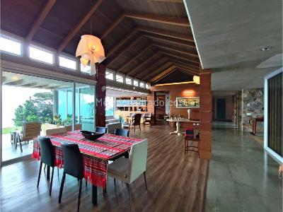 Casa de 4 alcobas en venta en Las Palmas, Medellín, 500 m² · foto 4 de 20
