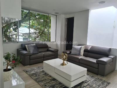 Casa de 4 alcobas en venta en Los Balsos, Medellín, 1781 m² · foto 2 de 20