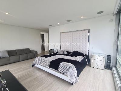Casa de 4 alcobas en venta en Los Balsos, Medellín, 1781 m² · foto 10 de 20