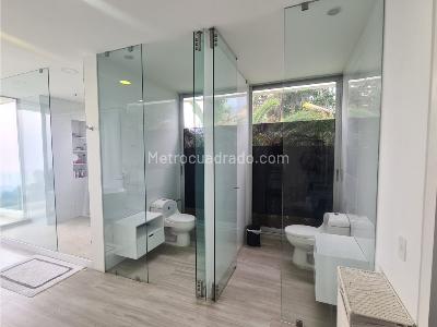 Casa de 4 alcobas en venta en Los Balsos, Medellín, 1781 m² · foto 15 de 20