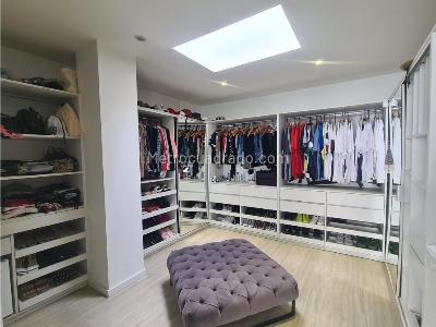 Casa de 4 alcobas en venta en Los Balsos, Medellín, 1781 m² · foto 17 de 20