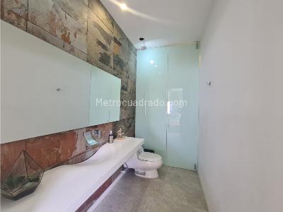 Casa de 4 alcobas en venta en Los Balsos, Medellín, 1781 m² · foto 18 de 20