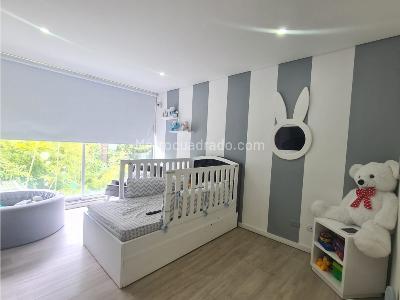 Casa de 4 alcobas en venta en Los Balsos, Medellín, 1781 m² · foto 19 de 20