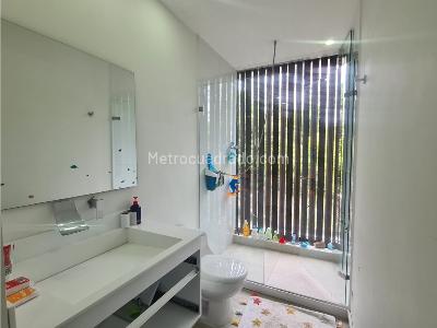 Casa de 4 alcobas en venta en Los Balsos, Medellín, 1781 m² · foto 20 de 20