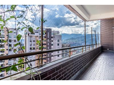 Apartamento en venta en El Poblado, Medellín · foto 2 de 20