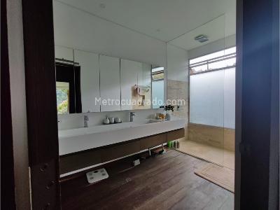 Casa de 3 alcobas en venta en Alto De Las Palmas, Envigado, 540 m² · foto 13 de 19