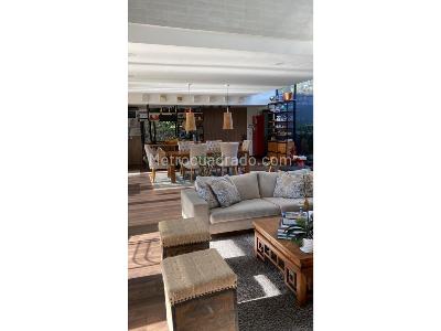 Casa de 3 alcobas en venta en Las Palmas, Medellín, 304 m² · foto 4 de 6