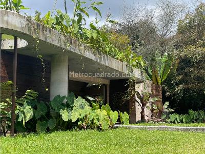 Casa de 3 alcobas en venta en Escobero, Envigado, 500 m² · foto 2 de 18