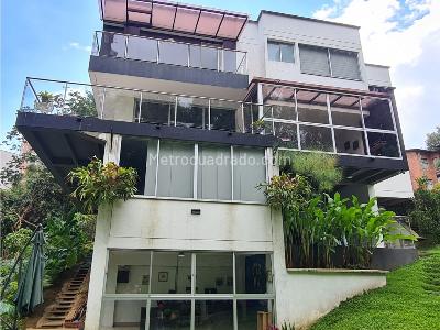 Casa de 3 alcobas en venta en El Esmeraldal, Envigado, 497 m² · foto 2 de 20