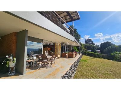 Casa de 4 alcobas en venta en El Tesoro, Medellín, 470 m² · foto 3 de 13