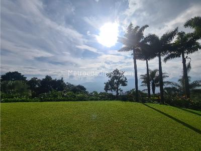 Casa de 4 alcobas en venta en El Tesoro, Medellín, 470 m² · foto 13 de 13