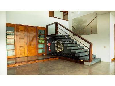 Casa de 5 alcobas en venta en Envigado, Envigado, 757 m² · foto 19 de 20