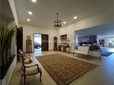 Casa de 3 alcobas en venta en Alto De Las Palmas, Medellín, 700 m² · foto 4 de 20