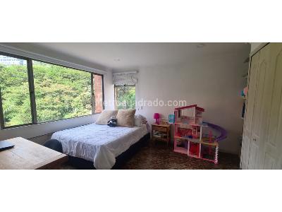 Apartamento de 3 alcobas en venta en Las Palmas, Medellín, 155 m² · foto 13 de 16