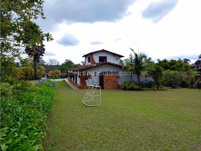Casa de 5 alcobas en venta en El Capiro, Rionegro, 600 m² · foto 4 de 20