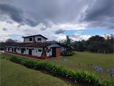 Casa de 5 alcobas en venta en El Capiro, Rionegro, 600 m² · foto 5 de 20