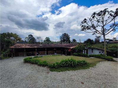 Casa de 5 alcobas en venta en El Capiro, Rionegro, 600 m² · foto 9 de 20