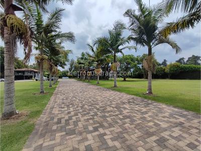 Casa de 5 alcobas en venta en Llanogrande, Rionegro, 685 m² · foto 2 de 20