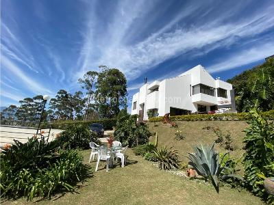 Casa de 4 alcobas en venta en San Lucas, Medellín, 629 m² · foto 3 de 19