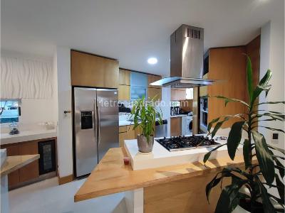 Casa de 3 alcobas en venta en Envigado, Envigado, 201 m² · foto 6 de 9