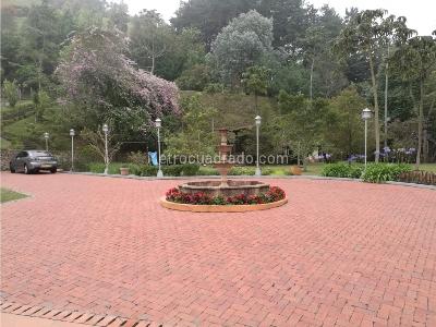 Casa de 4 alcobas en venta en Envigado, Envigado, 750 m² · foto 2 de 20