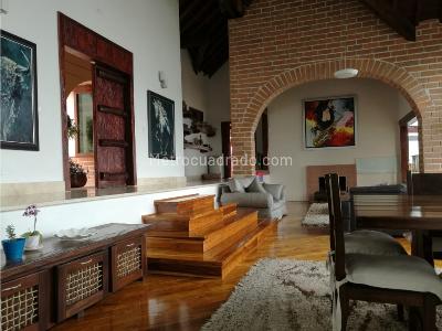 Casa de 4 alcobas en venta en Envigado, Envigado, 750 m² · foto 9 de 20