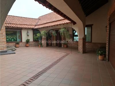 Casa de 4 alcobas en venta en Envigado, Envigado, 750 m² · foto 13 de 20