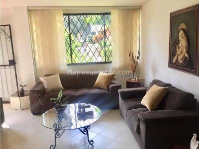Apartamento de 3 alcobas en venta en Laureles, Medellín, 108 m² · foto 2 de 9