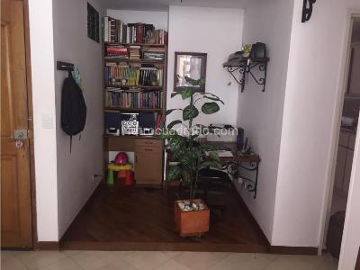Apartamento de 3 alcobas en venta en Laureles, Medellín, 108 m² · foto 3 de 9