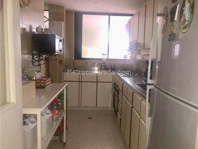 Apartamento de 3 alcobas en venta en Laureles, Medellín, 108 m² · foto 4 de 9