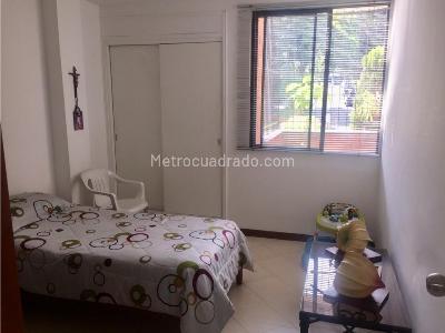 Apartamento de 3 alcobas en venta en Laureles, Medellín, 108 m² · foto 6 de 9