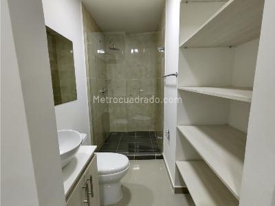Apartamento de 3 alcobas en venta en Belen, Medellín, 107 m² · foto 5 de 8