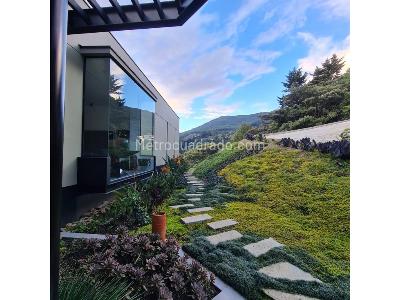 Casa de 5 alcobas en venta en Las Palmas, Medellín, 1000 m² · foto 2 de 19