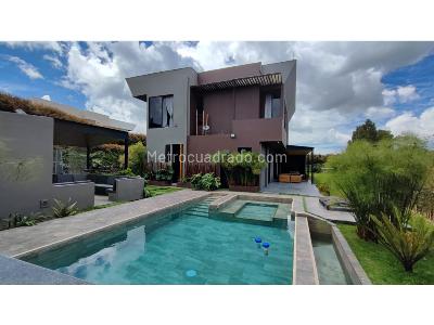 Casa de 4 alcobas en venta en Las Palmas, Envigado, 789 m² · foto 2 de 20