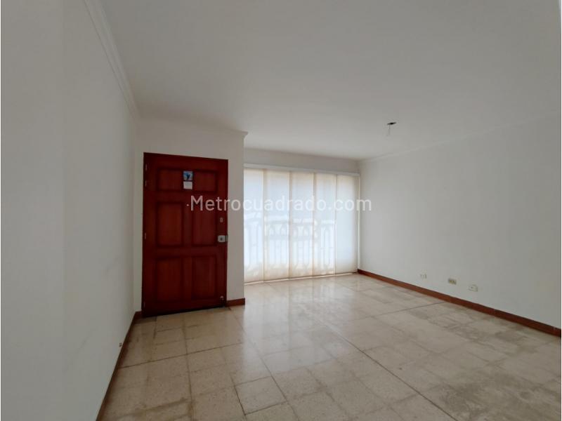 Casa Amplia de 4 Alcobas en Belén Rosales - 2