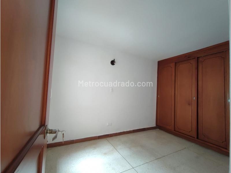 Casa Amplia de 4 Alcobas en Belén Rosales - 9