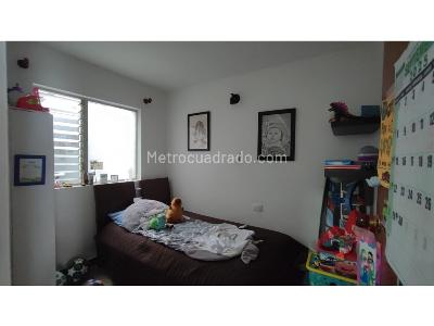 Casa de 5 alcobas en venta en Calasanz, Medellín, 240 m² · foto 8 de 9