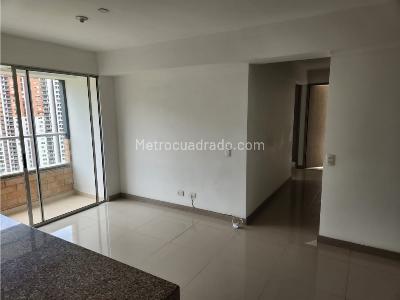 Apartamento de 3 alcobas en venta en Tres Esquinas, Sabaneta, 77 m² · foto 6 de 13