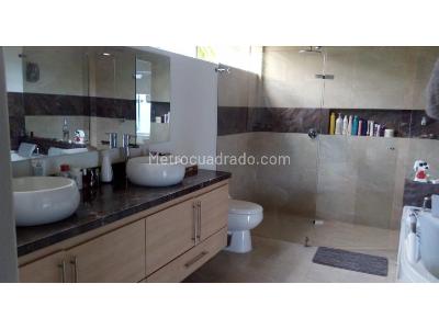 Casa de 4 alcobas en arriendo en Llanogrande, Rionegro, 350 m² · foto 17 de 20