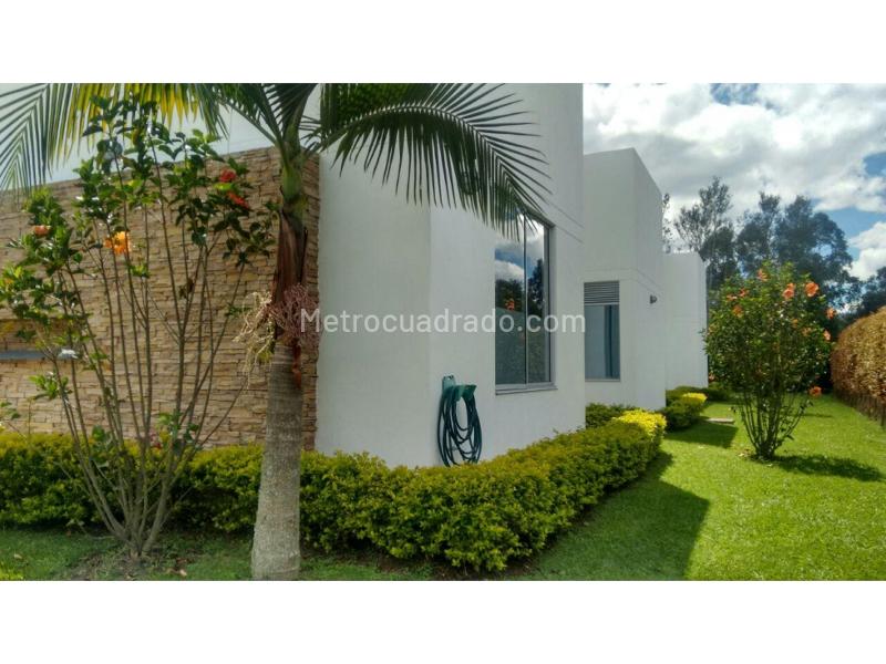 4BR House in Llanogrande (350 m²) - 2