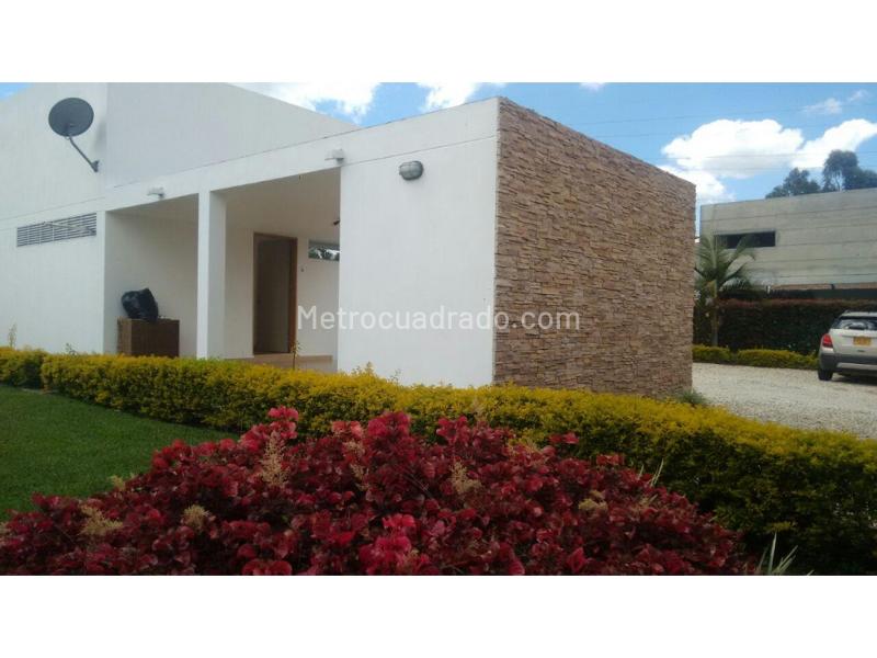 4BR House in Llanogrande (350 m²) - 4