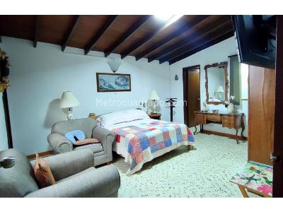 Casa de 4 alcobas en venta en Laureles, Medellín, 300 m² · foto 9 de 14