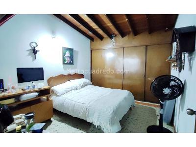 Casa de 4 alcobas en venta en Laureles, Medellín, 300 m² · foto 12 de 14