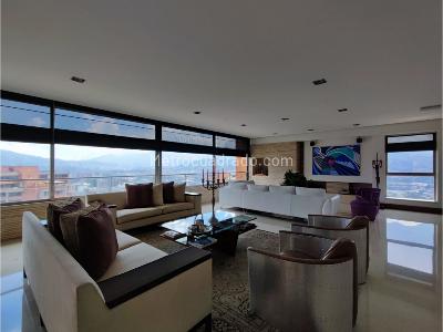 Apartamento de 4 alcobas en venta en El Poblado, Medellín, 432 m² · foto 2 de 18