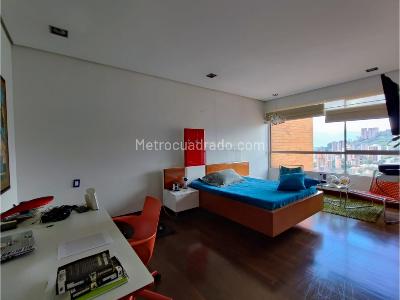 Apartamento de 4 alcobas en venta en El Poblado, Medellín, 432 m² · foto 14 de 18