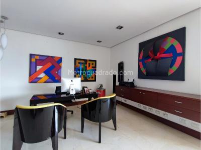 Apartamento de 4 alcobas en venta en El Poblado, Medellín, 432 m² · foto 18 de 18